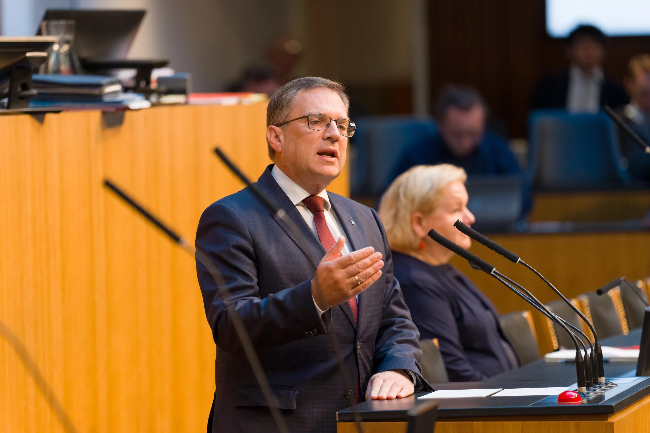 Das bringt die Aktivpension: Neuer Rechner ist online 1 ÖVP-Sozialsprecher August Wöginger: attraktiver Anreiz, weiter zu arbeiten. Foto: Sattler-Remling