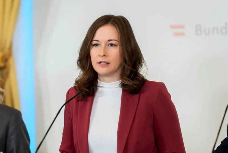 "Klein starten und groß rauskommen.” Am Dienstag präsentierte Familienministerin Claudia Bauer die Details zum Zukunftsdepot. Foto: BKA/Florian Schrötter