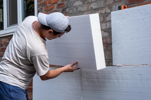 Ein Wirtschaftspaket samt Sanierungsoffensive im Ausmaß von 500 Millionen Euro soll neue Wachstumsimpulse auslösen. Foto: iStock/Serhii Bilohubets