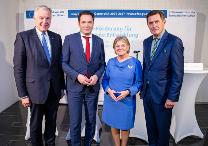 Neue Mittel für Österreichs Regionen: LR Martin Eichtinger (NÖ), BM Norbert Totschnig, Kommissarin Elisa Ferreira, StR Peter Hanke (Wien). Foto: BML / Juhasz