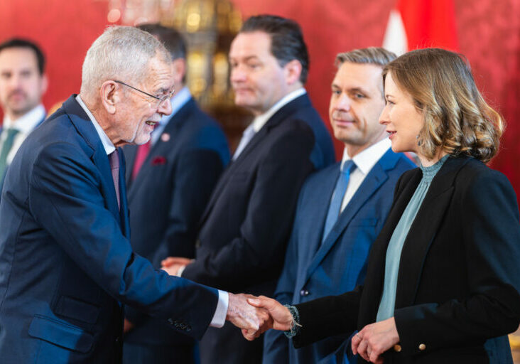 Bundespräsident Alexandre Van der Bellen bei der neuerlichen Angelobung von Regierungsmitgliedern. Foto: BKA/Florian Schrötter