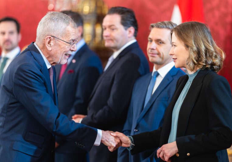 Bundespräsident Alexandre Van der Bellen bei der neuerlichen Angelobung von Regierungsmitgliedern. Foto: BKA/Florian Schrötter