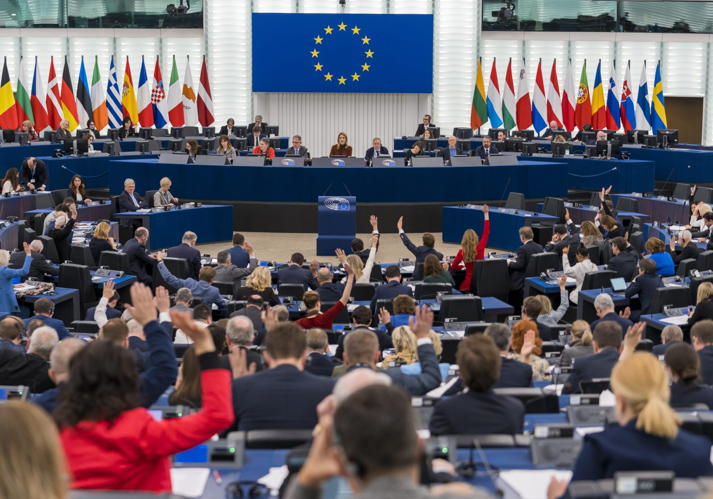 Das Europäische Parlament verabschiedete bei seiner dieswöchigen Plenartagung in Straßburg eine Liste sicherer Drittstaaten und sicherer Herkunftsländer. Das beschleunigt Entscheidungen und Abschiebungen. Foto (EP 2025): Europäisches Parlament