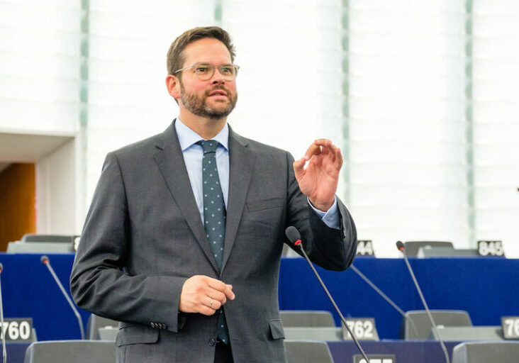 Nach der Zustimmung im Innenausschuss des Europa-Parlaments zum EU-Asyl- und Migrationspakt drängt der EVP-Abgeordnete und Verhandler Lukas Mandl darauf, den Pakt rasch umzusetzen: Die neue Kommission soll zum Start Vorschläge für die aktuellen Probleme vorlegen. Foto: Büro Mandl