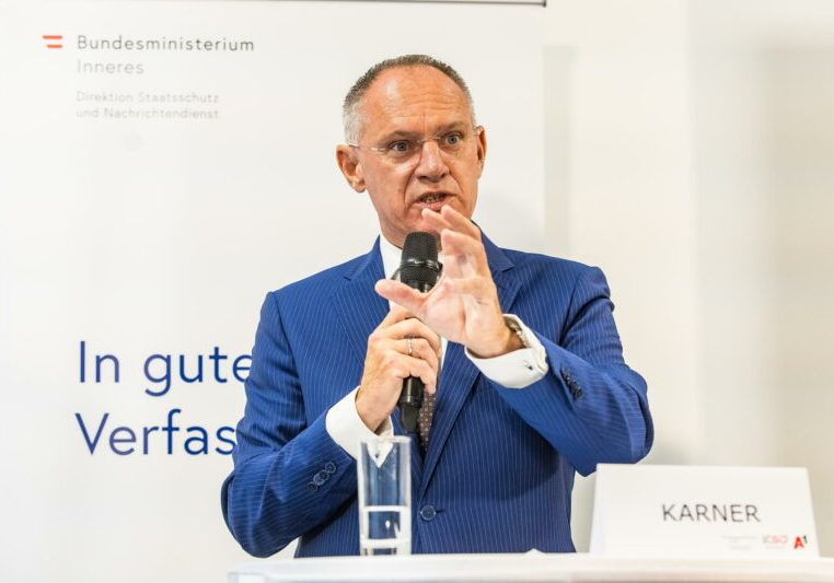 Für eine bessere Vernetzung der kritischen Infrastruktur setzt sicht Innenminister Gerhard Karner besonders ein. Foto: BMI/Gerd PACHAUER