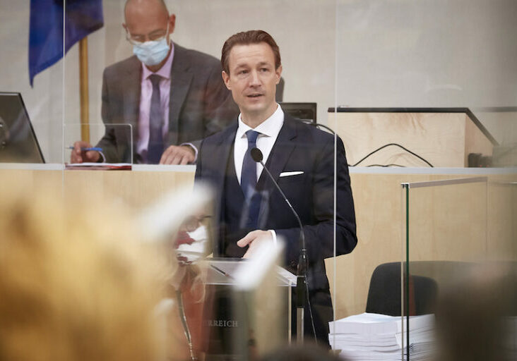 Diese Woche wird abgestimmt: Präsentiert wurde das Budget von Finanzminister Gernot Blümel am 13. Oktober. Foto: Parlamentsdirektion / Thomas Topf