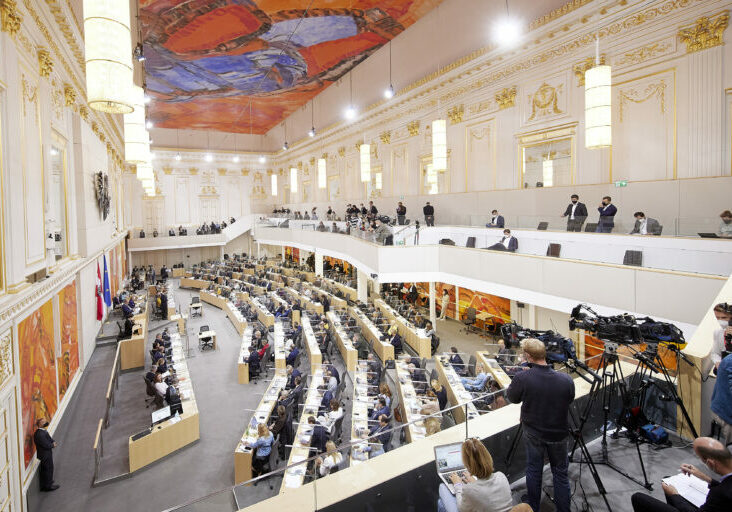 Budgetrede des Finanzministers: volles Hohes Haus im Ersatzquartier. Foto: Parlamentsdirektion / Thomas Topf