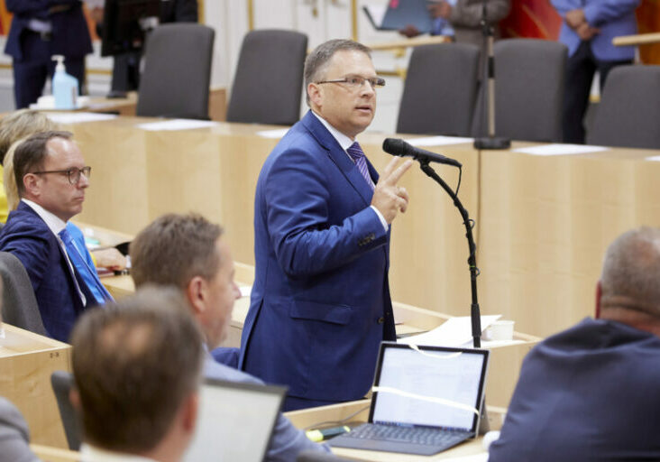 Überstunden sollten stärker als bisher steuerbegünstigt werden, fordert ÖVP-Klubobmann und Sozialsprecher August Wöginger. Foto: Parlamentsdirektion / Thomas Topf