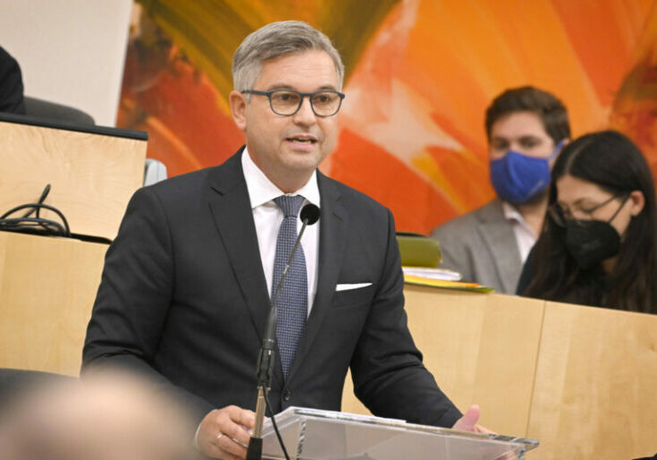 Mit seiner ersten Budgetrede präsentierte Finanzminister Magnus Brunner am Mittwoch dem Nationalrat den finanziellen Fahrplan der Republik für das kommende Jahr. Foto: Parlamentsdirektion / Johannes Zinner