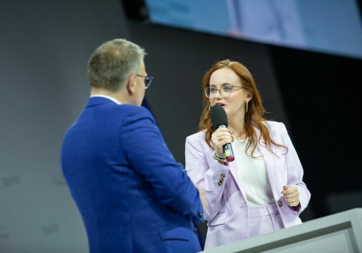 Laura Sachslehner, Generalsekretärin der ÖVP, beim Bundesparteitag in Graz: Probleme lösen, Sicherheit geben. Foto: Jakob Glaser