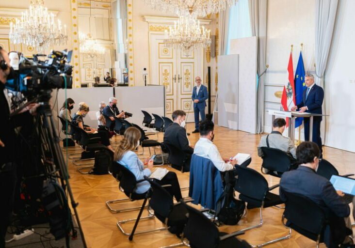 Vor dem EU-Gipfel hatte Bundeskanzler Karl Nehammer mit Russlands Präsident Wladimir Putin telefoniert (Bild: Pressebriefing). Foto: Bka/Florian Schrötter