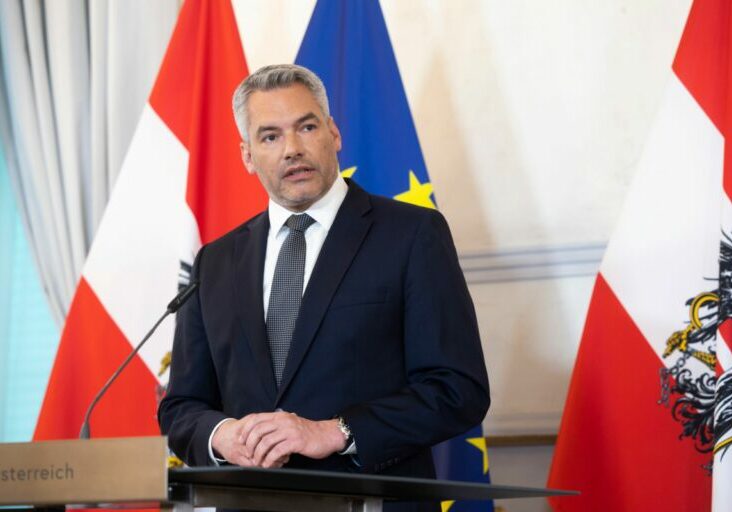 Staatsbürgerschaft ist ein hohes Gut, die Regeln bleiben: Bundeskanzler und ÖVP-Obmann Karl Nehammer. Foto: Bka/Christoph Dunker