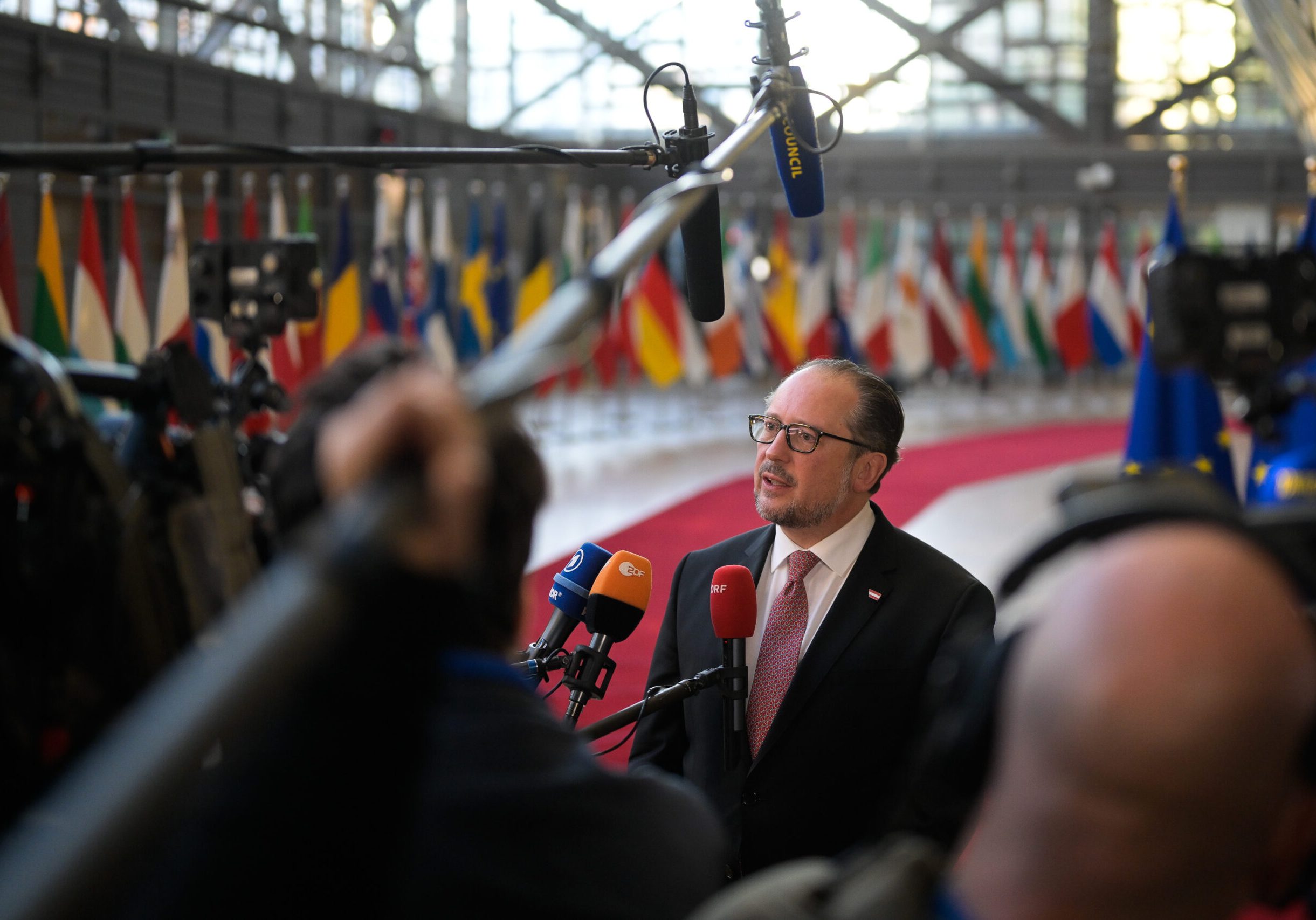 Außenminister Alexander Schallenberg beim Rat für Auswärtige Angelegenheiten am 14. November in Brüssel. Foto: BMEIA
