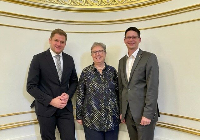 Die ÖVP Tirol stellt drei neue Bundesräte: Markus Stotter, Klara Neurauter und Christoph Stillebacher (v.l.); Foto: ÖVP-Klub/Polzer