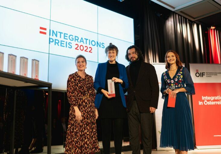 Am 14. Dezember 2022 war Bundesministerin Susanne Raab (l.) bei der Verleihung des Integrationspreis 2022.