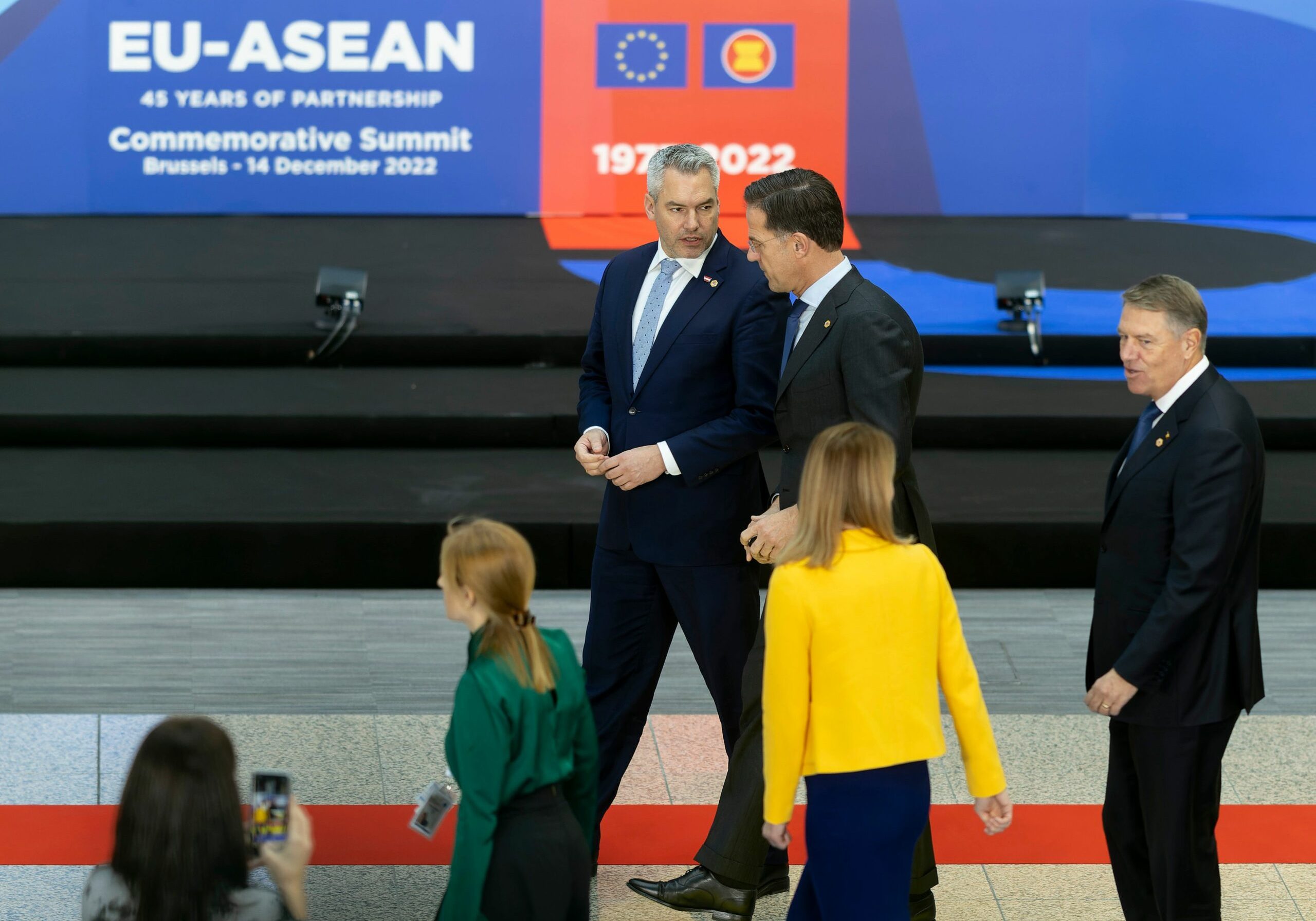 Am 14. Dezember 2022 nahm Bundeskanzler Karl Nehammer am ASEAN-Gipfeltreffen teil. Im Bild beim Gruppenfoto.