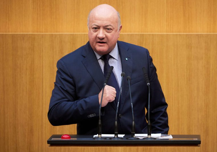 Kickls Politik würde spalten und gefährden. ÖVP-GS Stocker erteilt den Neuwahlwünschen der FPÖ eine Absage. Foto: Parlamentsdirektion/Thomas Topf