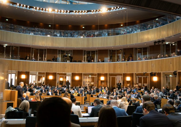 Die ÖVP bleibt bei Fragen rund um die Richtwertmieten gesprächsbereit, wie sie es schon immer war. Das betonte heute auch der ÖVP-Bautensprecher Johann Singer. Foto: Parlamentsdirektion/Ulrike Wieser