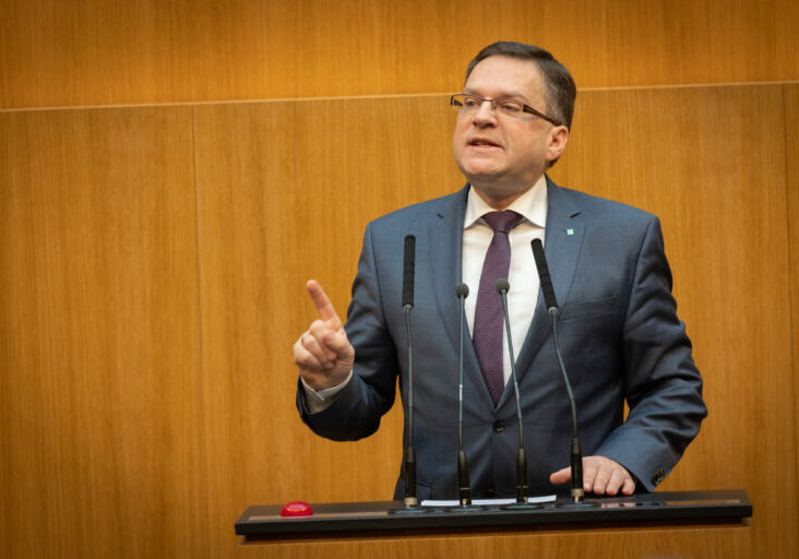 ÖVP-Klubobmannn August Wöginger stellt klar: Aktuell ist kein Untersuchungsausschuss geplant. Foto: Parlament/Ulrike Wieser