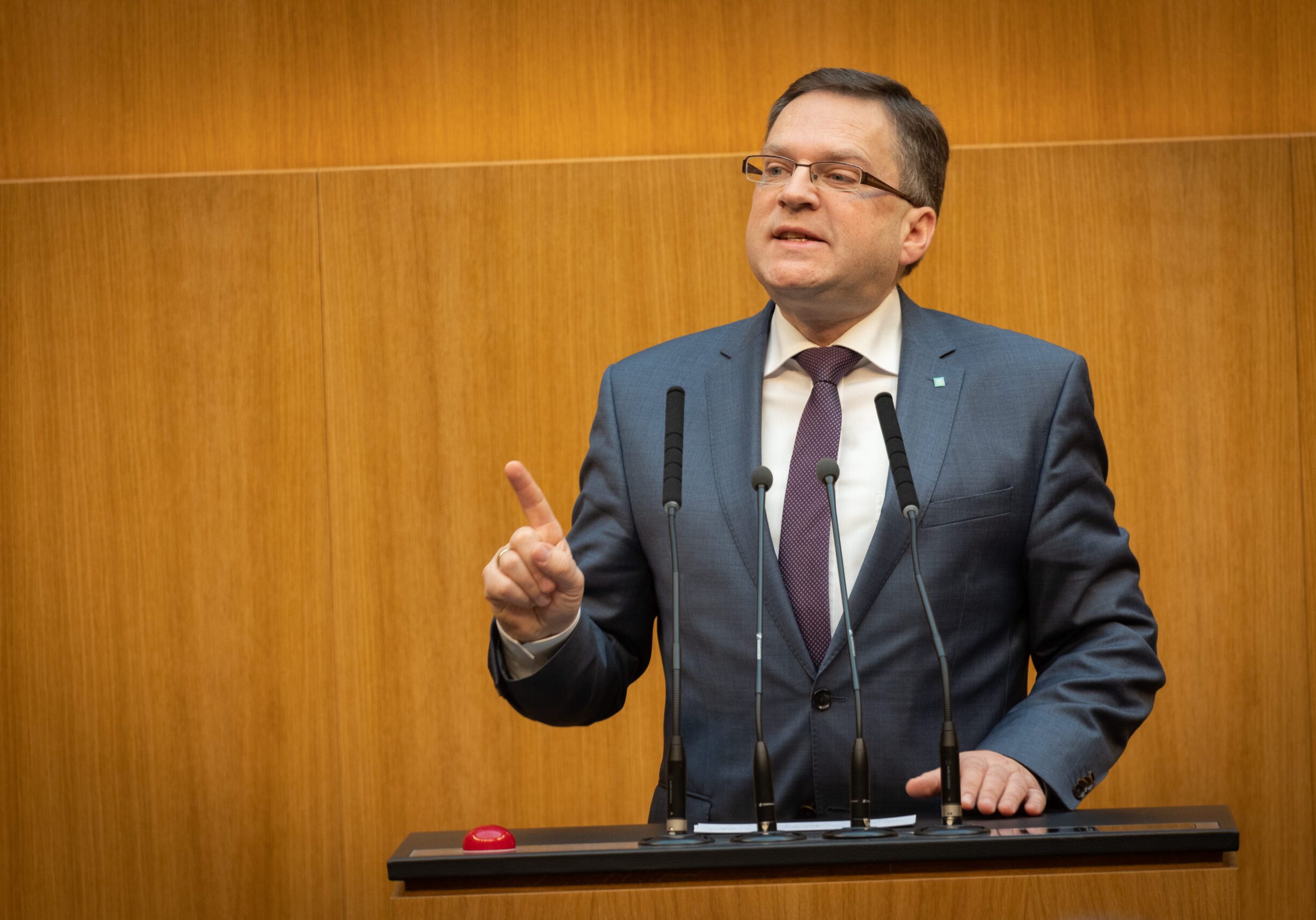 ÖVP-Klubobmannn August Wöginger stellt klar: Aktuell ist kein Untersuchungsausschuss geplant. Foto: Parlament/Ulrike Wieser