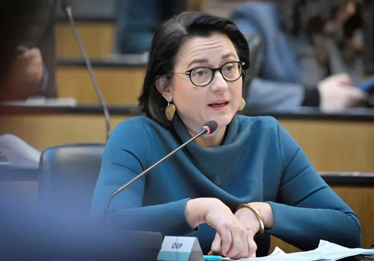 Gudrun Kugler: Europa darf Christenverfolgung nicht ignorieren. Foto: Parlament / Zinner