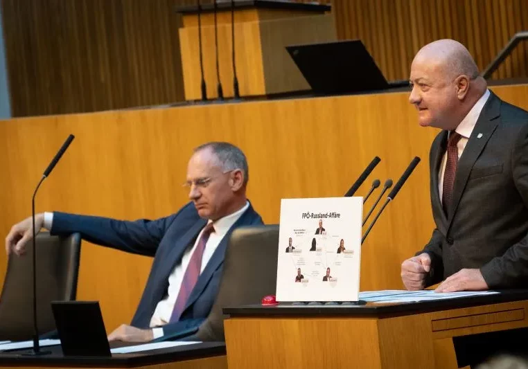 "Wir werden die FPÖ-Russland-Netzwerke aufklären", kündigte ÖVP-Abg. Christian Stocker im Nationalrat an. Den Kriminalfall um den mutmaßlichen Spion Egisto Ott werde die Justiz aufklären. Foto: Parlament / Ulrike Weiser