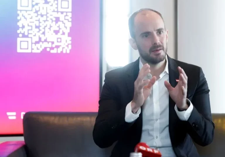 Das Digitale Amt erweitert die Angebote für die Bürgerinnen und Bürger: Florian Tursky, Staatssekretär für Digitalisierung präsentierte die neuen Anwendungen. Foto: Bka/Aigner