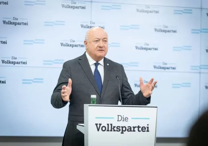 Regierung stärkt Kaufkraft, Kaufkraft stärkt Wirtschaft: Christian Stocker, Abgeordneter und Generalsekreter der ÖVP.