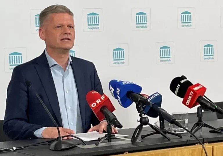Andreas Hanger sieht Machtmissbrauch durch FPÖ-Obmann Herbert Kickl als erwiesen an: Die ÖVP beharrt auf Aktenlieferung, Befragung und Aufklärung, sagte Hanger, Fraktionsführer in den Untersuchungsausschüssen des Nationalrats. Fotos: Zur-Sache
