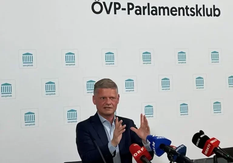Andreas Hanger, Fraktionsführer der ÖVP in U-Ausschüssen, sieht im rechtskräftigen Freispruch für Sebastian Kurz durch das OLG Wien eine Stärkung des Parlamentarismus – und eine weitere Absage an die gegen ÖVP-Mandatare erhobenen Vorwürfe: Zahlreiche Verfahren wurden eingestellt.