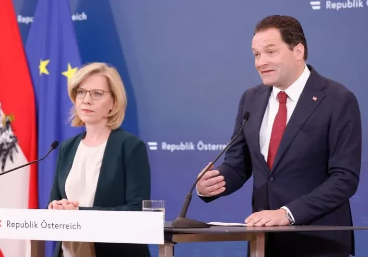 Umweltminister Norbert Totschnig: Aufräumen hinter Ex-Kollegin Leonore Gewessler, deren Förderpolitik in einer Prognos-Analyse äußerst kritisch betrachtet wird. Foto;: Regina Aigner