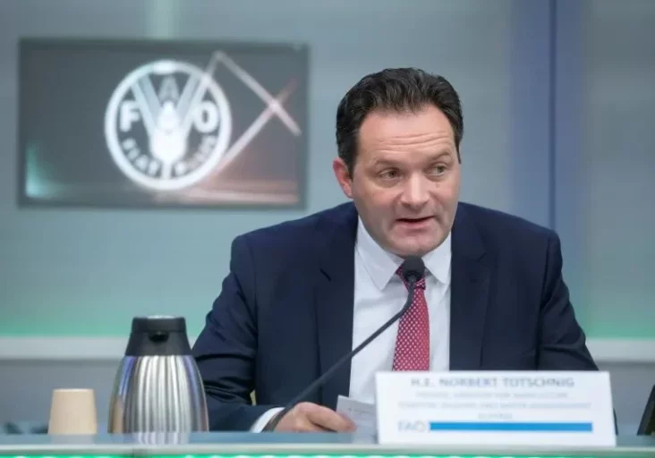 Land- und Forstwirtschaftsminister Norbert Totschnig präsentierte in Rom bei einer Forsttagung der Vereinten Nationen Strategien und Kooperationen einer nachhaltigen aktiven Waldbewirtschaftung. Foto: FAO