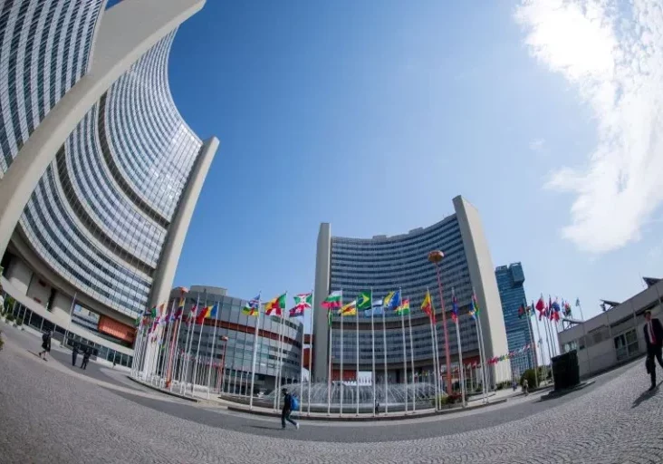 Internationale Organisationen - etwa die UNO-Einheiten in Wien - bedeuten für Österreich rund 20.000 Arbeitsplätze, errechnete das WIFO für das Außenministerium. Foto Vienna International Centre, VCI,, die UNO-City in Wien. Foto: UNIS Vienna