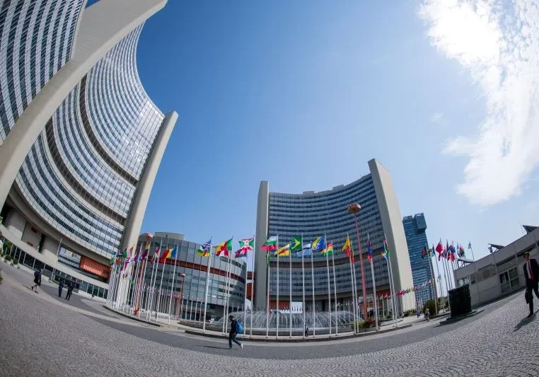 Internationale Organisationen - etwa die UNO-Einheiten in Wien - bedeuten für Österreich rund 20.000 Arbeitsplätze, errechnete das WIFO für das Außenministerium. Foto Vienna International Centre, VCI,, die UNO-City in Wien. Foto: UNIS Vienna