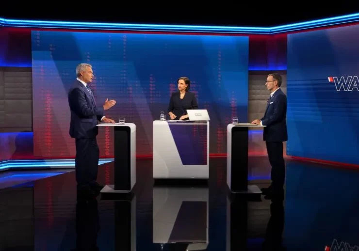 Karl Nehammer: Für eine Politik mit Augenmaß und Vernunft, die Probleme löst. Das macht den Unterschied zu Herbert Kickl (FPÖ, r.) der Ängste schürt und daraus politisches Kapital schlägt. Bild: TV-Konfrontation des ORF mit Moderatorin Susanne Schnabl; Fotos: ORF / Roman Zach-Kiesling