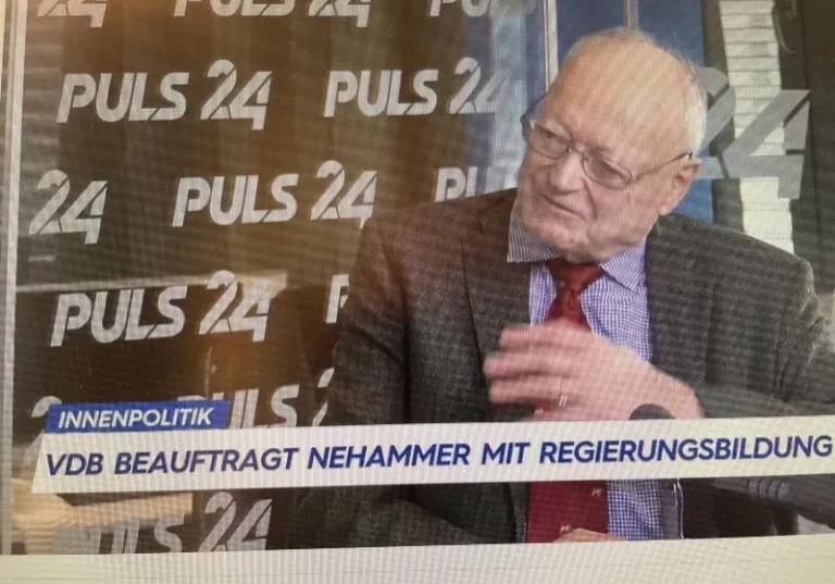 Der Auftrag zur Regierungsbildung an ÖVP-Chef Bundeskanzler Karl Nehammer durch Bundespräsident Alexander Van der Bellen war ein „guter, ordentlicher und richtiger Schritt“ erklärte Andreas Khol im Interview auf Puls 24. Khol ist Verfassungsrechtlicher und war Klubobmann der ÖVP sowie Präsident des Nationalrats. Foto: Screenshot Puls24