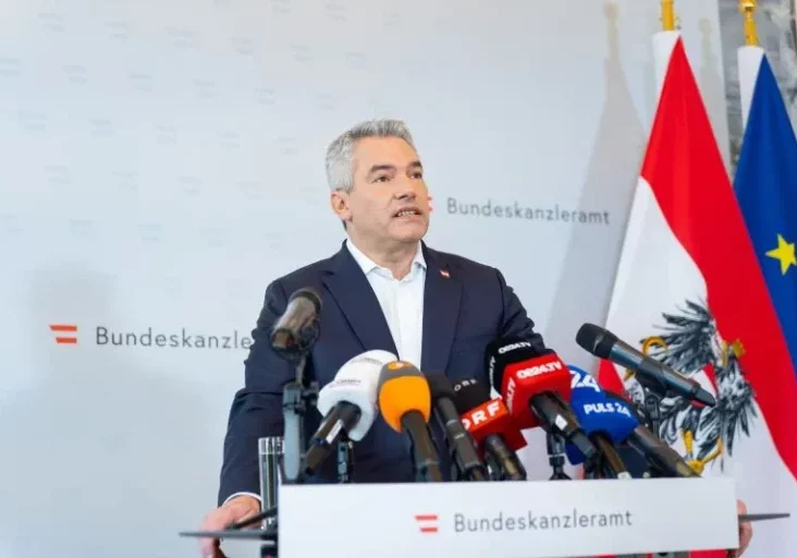 Die Versorgung mit Gas ist gesichert, gegenteilige Behauptungen seien Desinformation, erklärte Kanzler Karl Nehammer vor dem Nationalrat. Foto: THR