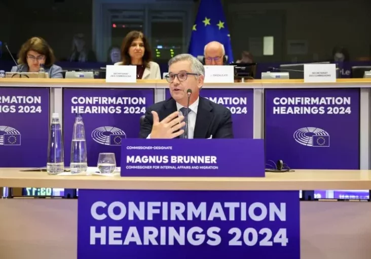 Magnus Brunner, Finanzminister und designiertes Mitglied der nächsten Europäischen Kommission, überzeugte die Europa-Parlamentarier bei der Anhörung. Er kündigte ein neue Strategie für innere Sicherheit und die zügige Umsetzung des Asyl- und Migrationspaktes an. Fotos: EP