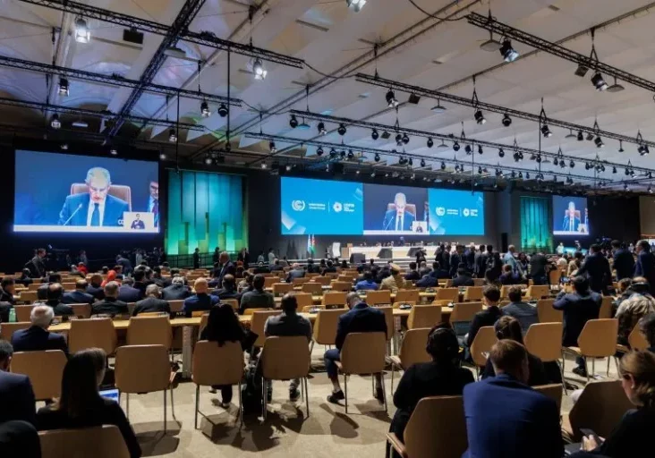 Die heurige Klimakonferenz, COP 29, tagt in Baku, Aserbeidschan und soll neue Finanzierungen festlegen, um ärmere Länder beim Klimaschutz zu unterstützen. Foto: UN Climate Change