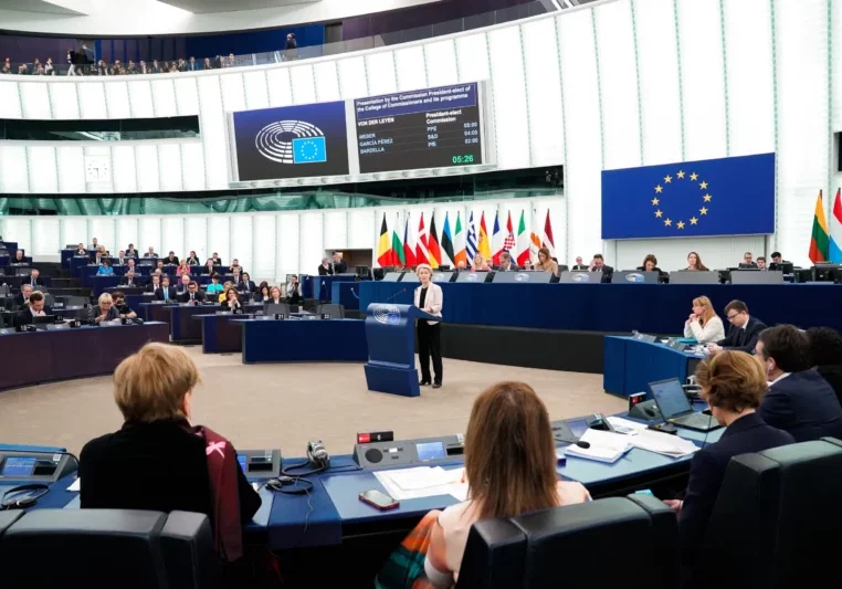 Ursula Von der Leyen warb im EU-Parlament für ihr neues Team in Brüssel. Foto: EP