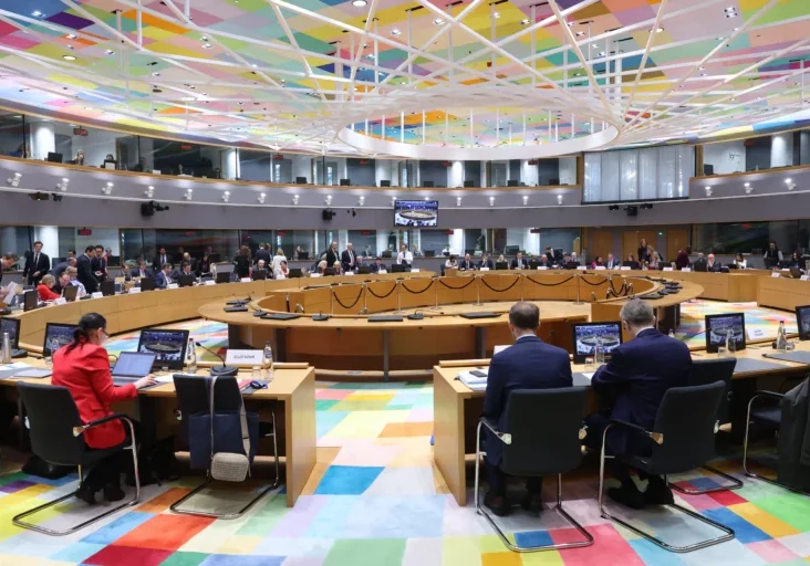 Die Wirtschaftsminister fordern Korrekturen: weniger Bürokratie, weniger Berichtspflichten und effizientere Umsetzung von Richtlinien. Im Bild: Beratungen im für Wettbewerb in Brüssel. Foto: EU