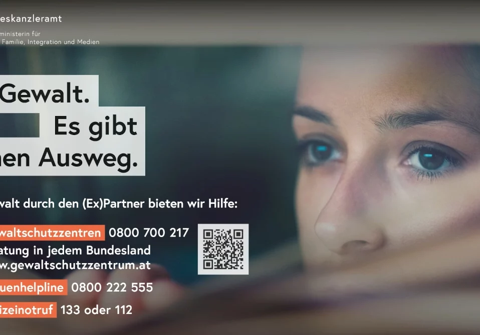 Schutz und Hilfe bei Gewalt gegen Frauen: Der Nationale Aktionsplan nennt dazu 159 Vorhaben. Diese und weitere Maßnahmen gegen Genitalverstümmelung beschloss der Nationalrat im März Plenum. Bild: Info-Kampagne für Frauen anlässlich der Aktionstage 2025