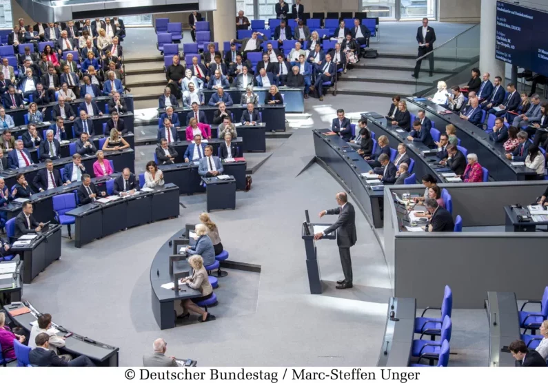 Die Karten in Berlin werden am Sonntag neu gemischt. Deutschland wählt einen neuen Bundestag. Foto: Deutscher Bundestag/Marc-Steffen Unger