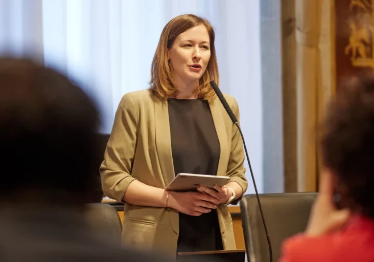 Im Bundesrat war diese Woche auch Europaministerin Claudia Plakolm in der aktuellen Stunde zu Gast. Foto: Parlamentsdirektion/Thomas Topf