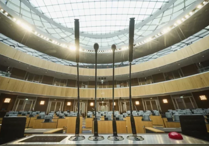 Die Nationalratssitzung am Mittwoch befasst sich unter anderem Mit dem neu verhandelten Stabilitätspakt. Foto: Parlamentsdirektion/Johannes Zinner