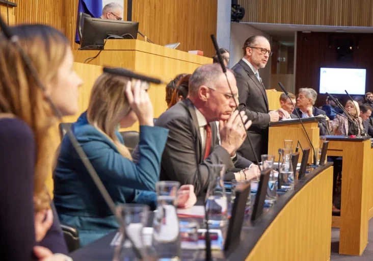 Alexander Schallenberg, bis zur Angelobung der nächsten Bundesregierung, Bundeskanzler der provisorischen: Regierungserklärung zu den nicht den verhandelbaren Grundlagen der Zweiten Republik. Foto: Parlament / Thomas Topf