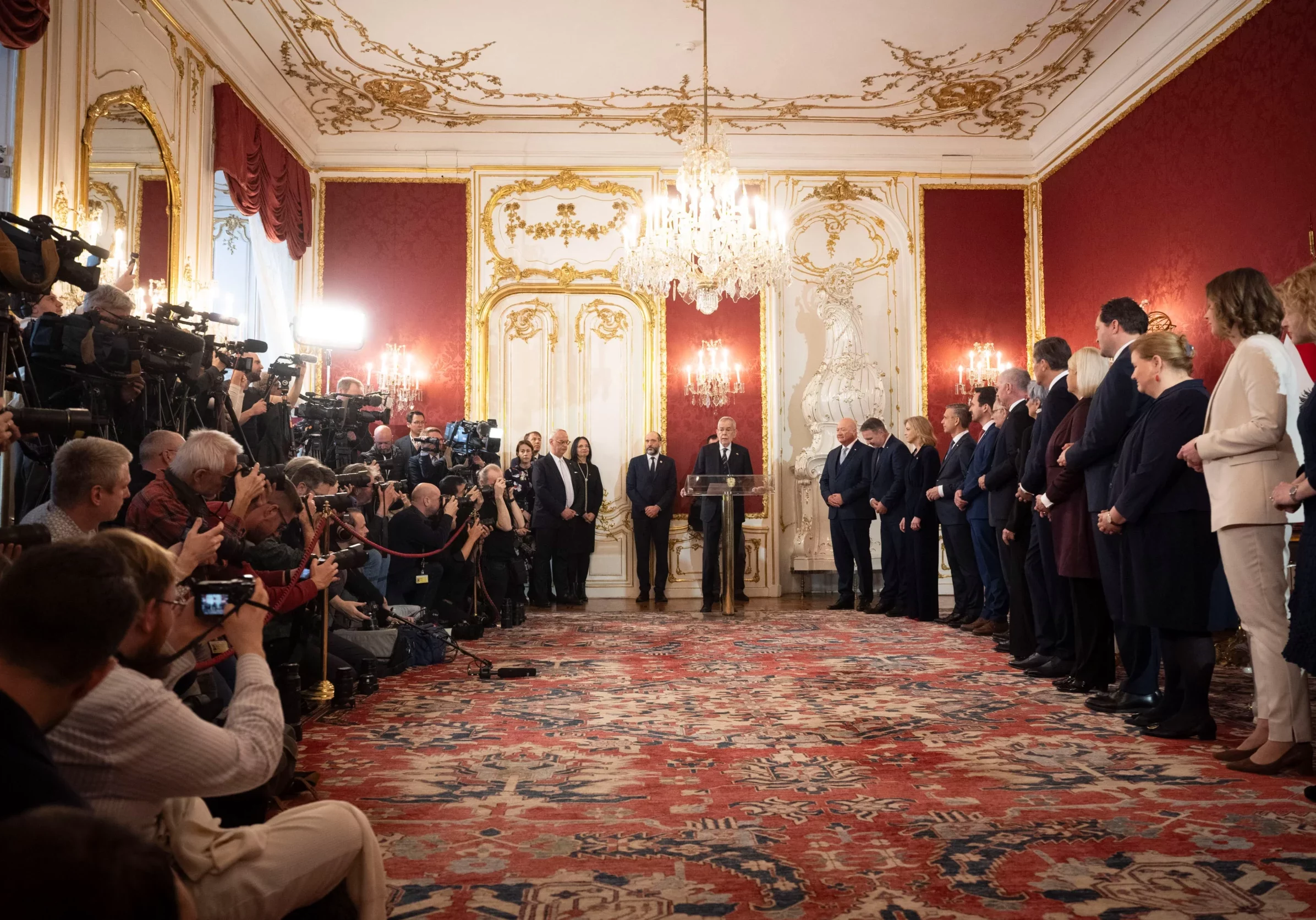 2025_03_03_Angelobung_Hofburg_Bellen_Alle_KarlovitsLechnerHBF
