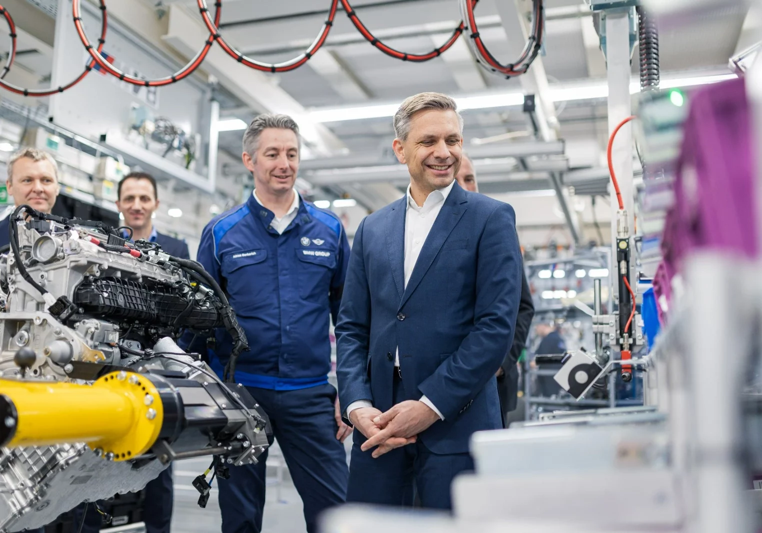 Förderungen gezielter und wirksamer einsetzen: Wolfgang Hattmannsdorfer (im Bild im BMW Motorenwerk). Foto: www.hattmannsdorfer.at