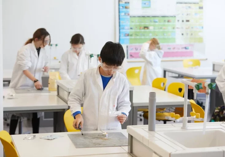 Die FCG Jugend fordert Fairness und Leistungsgerechtigkeit in der Arbeitswelt, zudem Förderung der Lehre und des Berufseinstiegs. Foto: BMBWF
