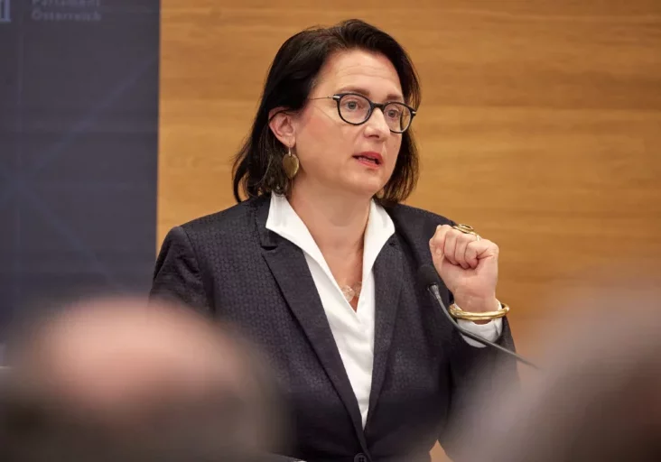 Gudrun Kugler begrüßt Klarstellung auf zwei biologische Geschlechter und Absage an ideologische Konstrukte. Foto: Thomas Topf